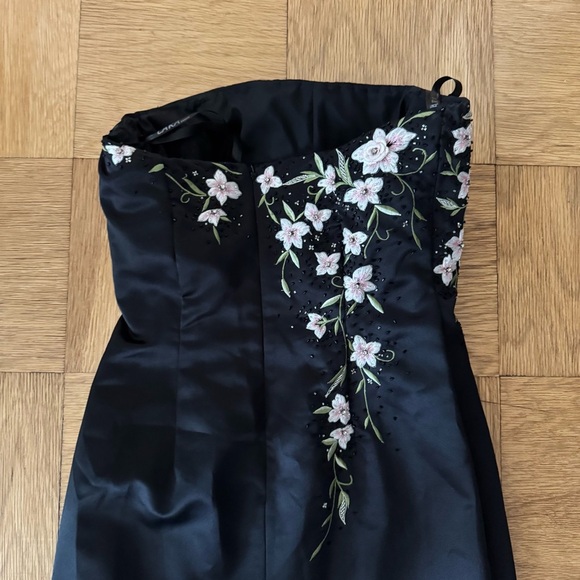 LARA Designs Size 8 Strapless Black Gown Floral Applique Beaded Embroidered - Picture 6 of 14